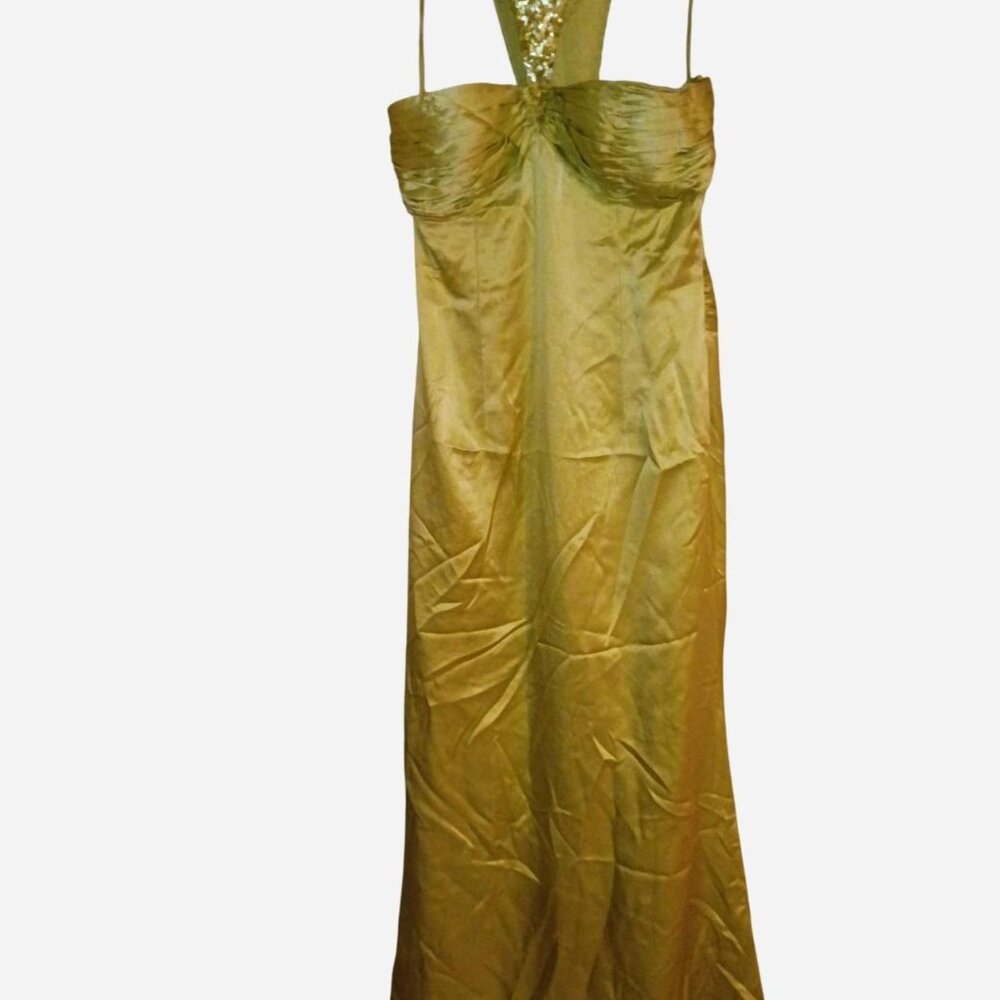 lIKEe new, worn once. retail is $585 100% silk Green sequin prom dress size 6
